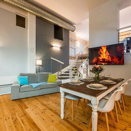 Exklusive Und Grosszuegige Wohnung 140 Qm In Magdeburg Top-Lage Mit Kicker Fuer Bis Zu 8 Personen Exterior foto